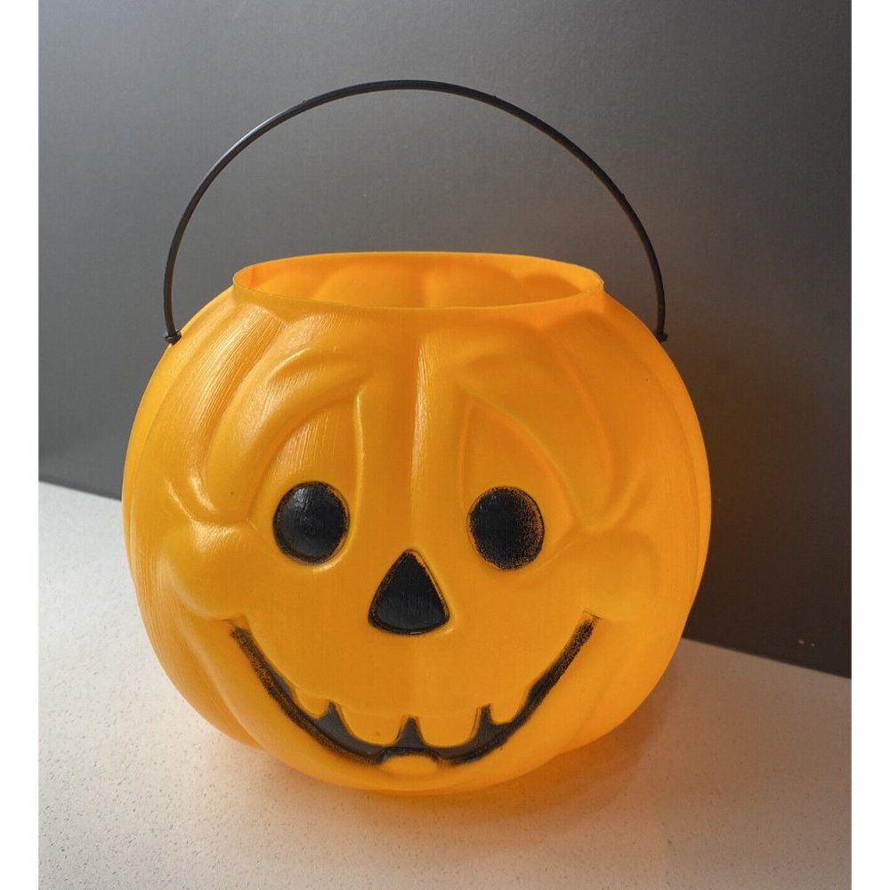 Vintage General Foam Plastic Blow Mold Pumpkin Halloween Candy Bucket Pail Cute